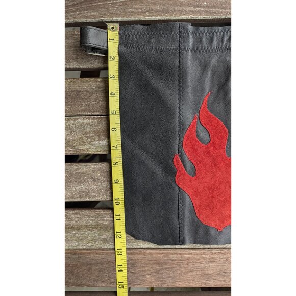 💜Leather Utility Kilt with Red Flame Appliqué - Picture 5 of 10